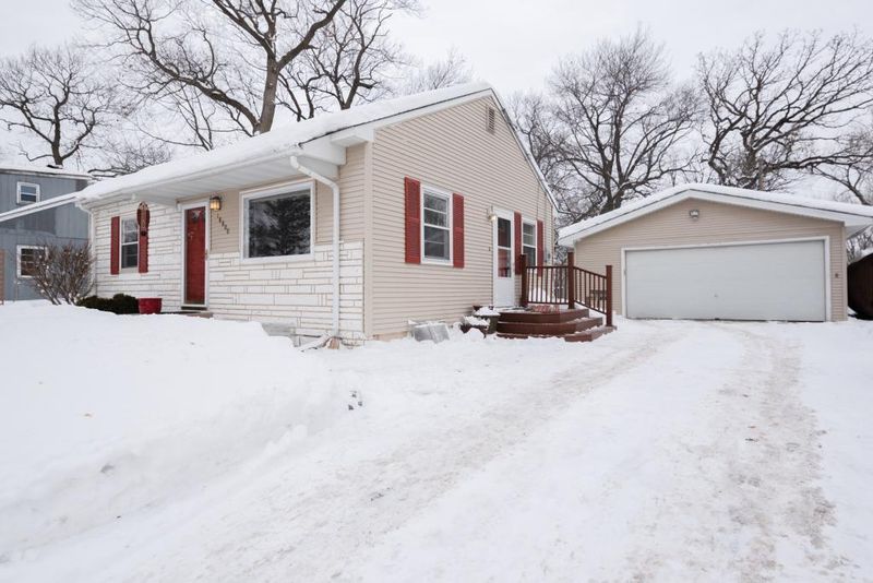 18800 South Ln, Minnetonka, MN 55345