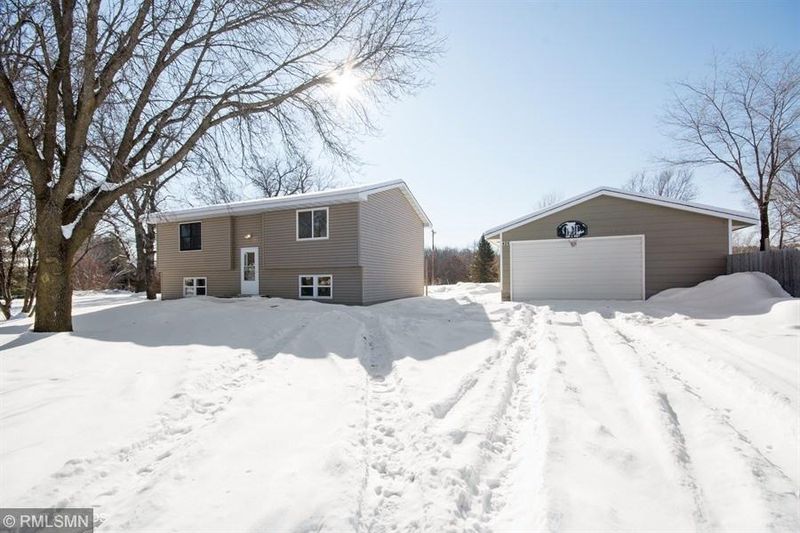 426 193rd Ln NE, Cedar, MN 55011
