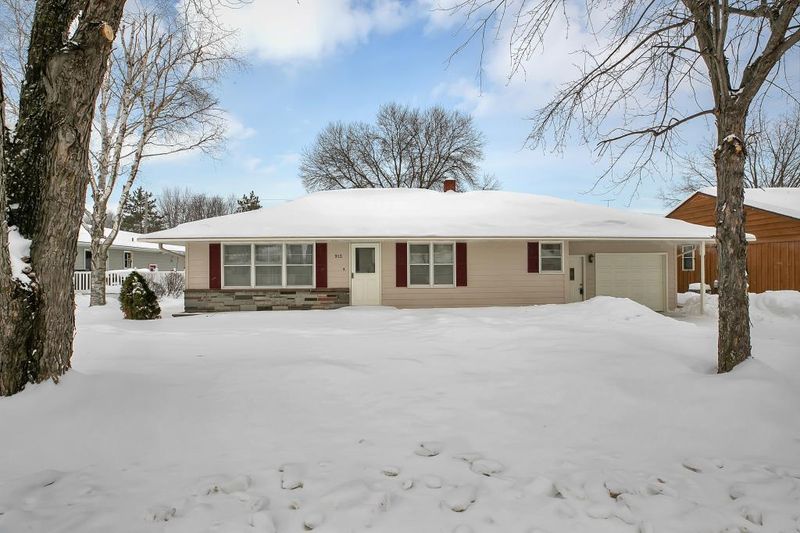 913 1st St S, Cold Spring, MN 56320