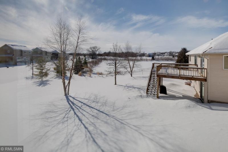 809 Goldfinch Dr, Waconia, MN 55387