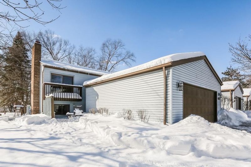 7501 Landau Curve, Bloomington, MN 55438