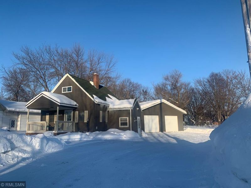 426 9th St S, Mountain Lake, MN 56159