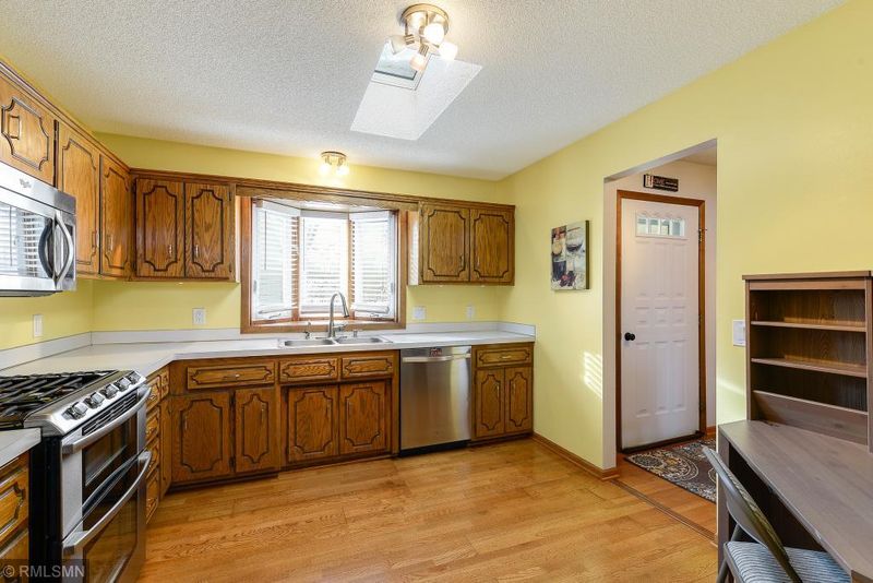 9522 Irving Ave N, Brooklyn Park, MN 55444