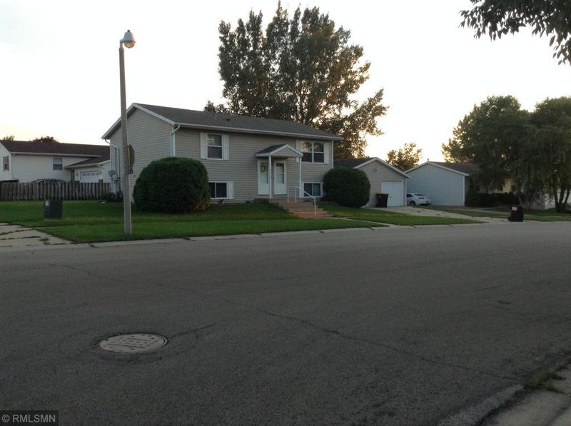 2210 48th St NW, Rochester, MN 55901