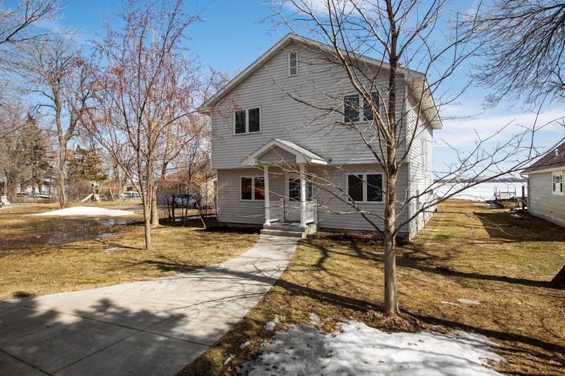 691 N Shore Dr, Forest Lake, MN 55025