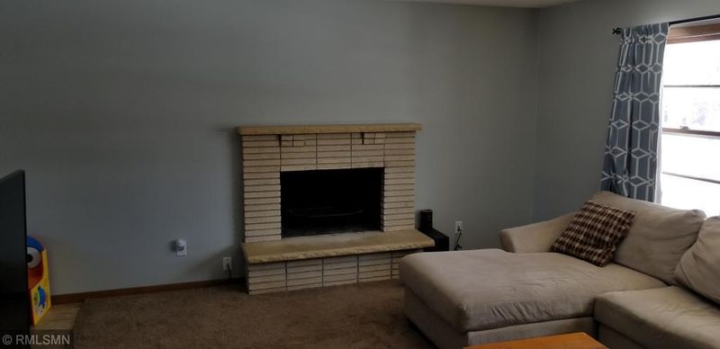 4689 Gettysburg Ave N, New Hope, MN 55428