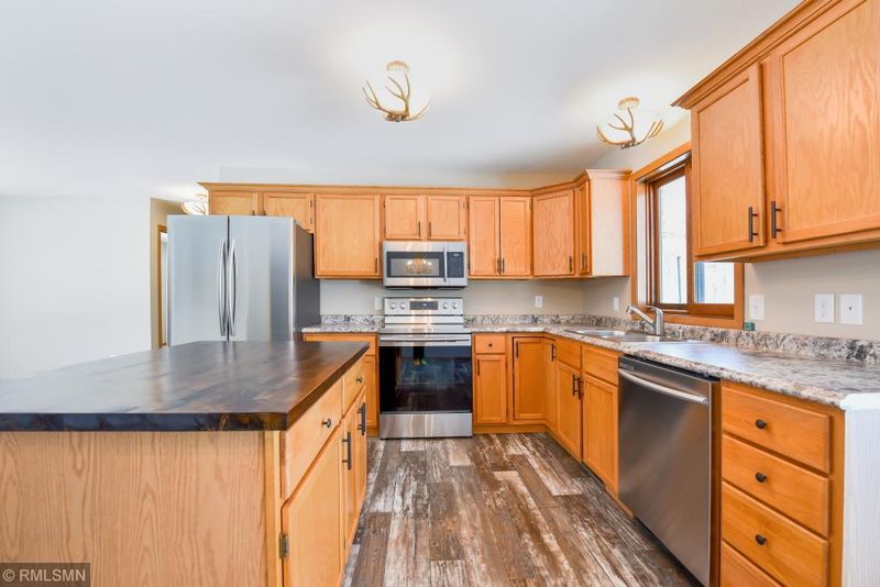 31127 Hillside Ps, Breezy Point, MN 56472