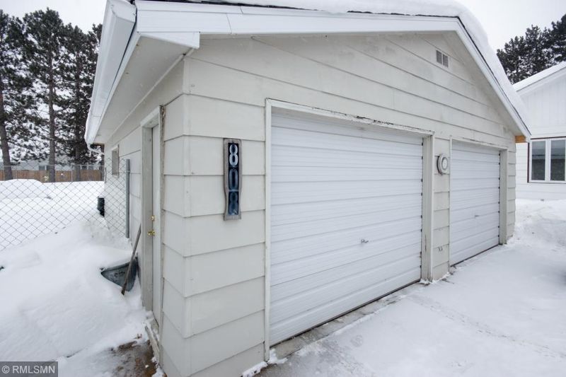 808 21st St NW, Bemidji, MN 56601