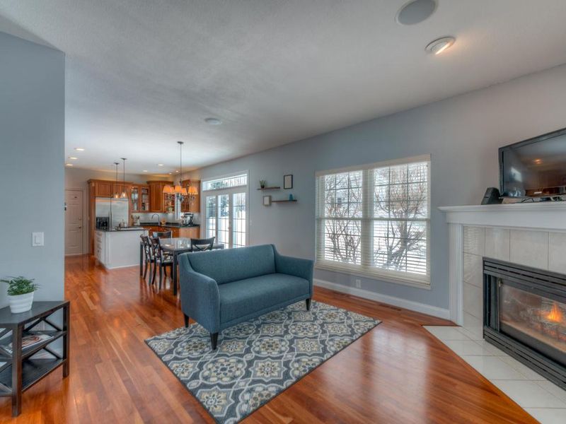 17093 Isleton Ave, Lakeville, MN 55044