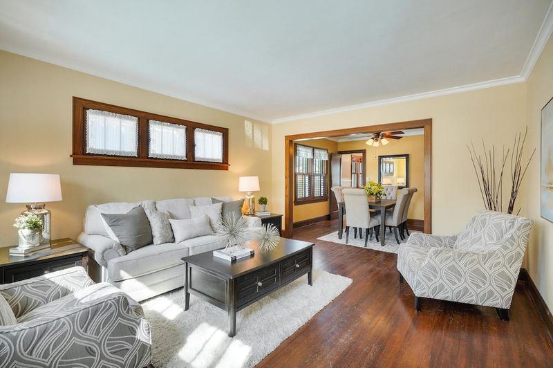 3208 E 52nd St, Minneapolis, MN 55417