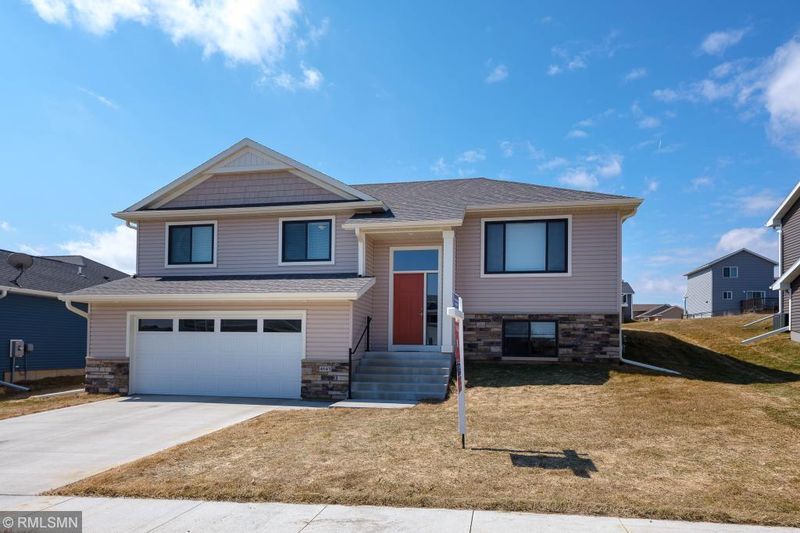 4845 Bishop Ln NW, Rochester, MN 55901