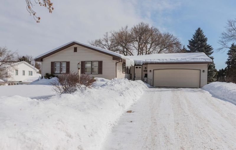9907 Kell Ave S, Bloomington, MN 55437
