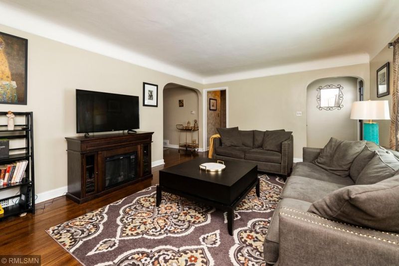 6244 Bryant Ave S, Richfield, MN 55423