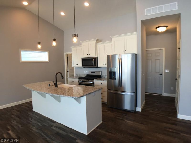 19042 Edison St NW, Elk River, MN 55330