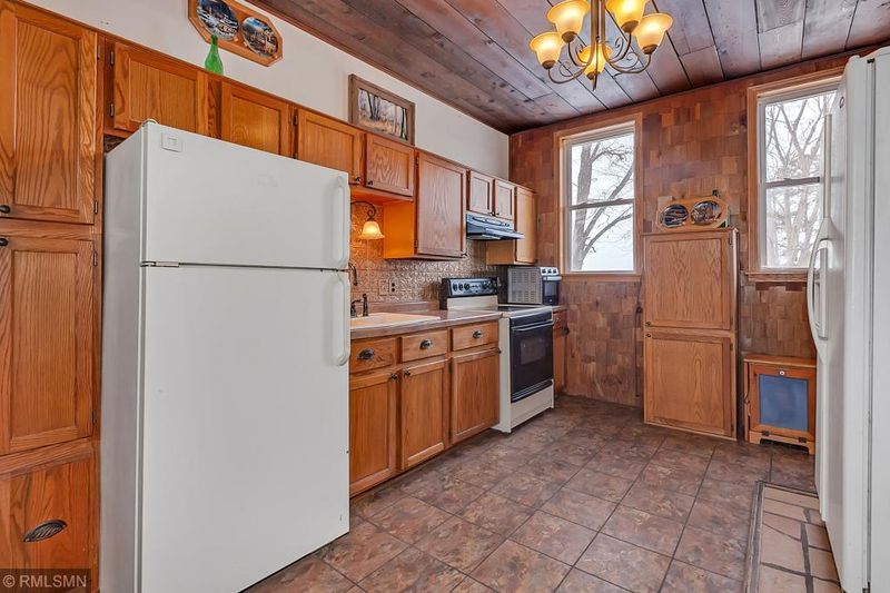 10168 30th St, Holdingford, MN 56340