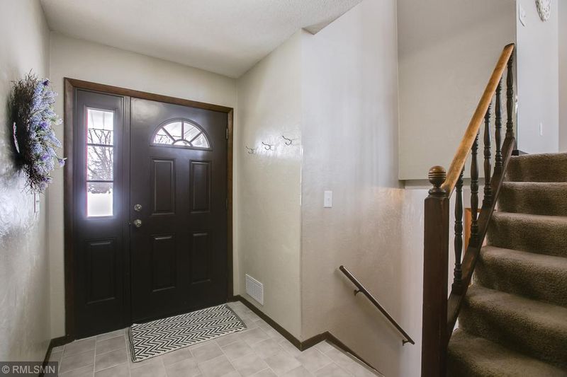 7481 Ideal Ave S, Cottage Grove, MN 55016