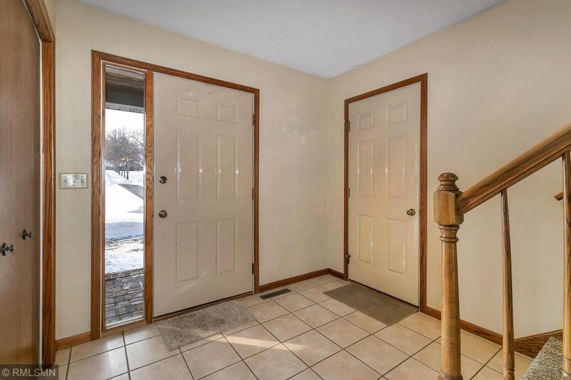 22912 Fleetwood Dr, Saint Augusta, MN 56301