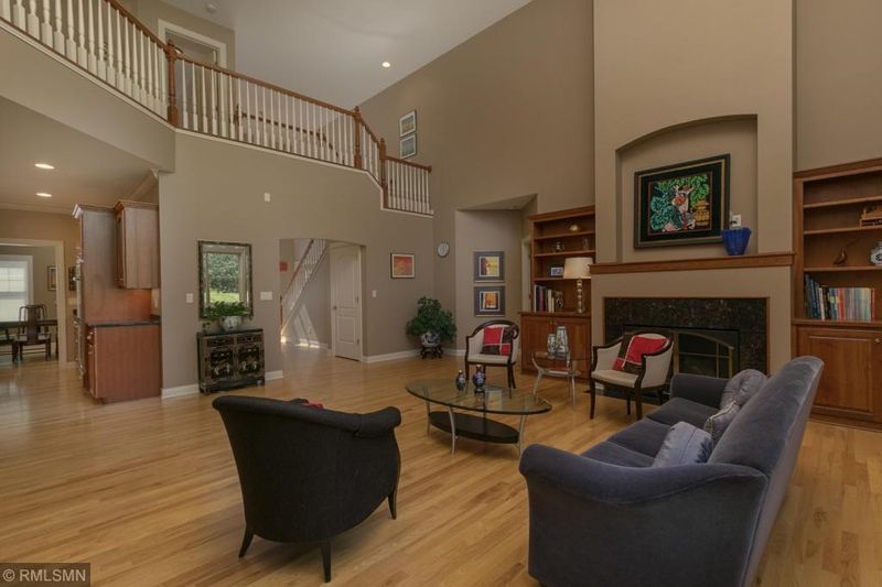 1027 Wicklow Ln SW, Rochester, MN 55902