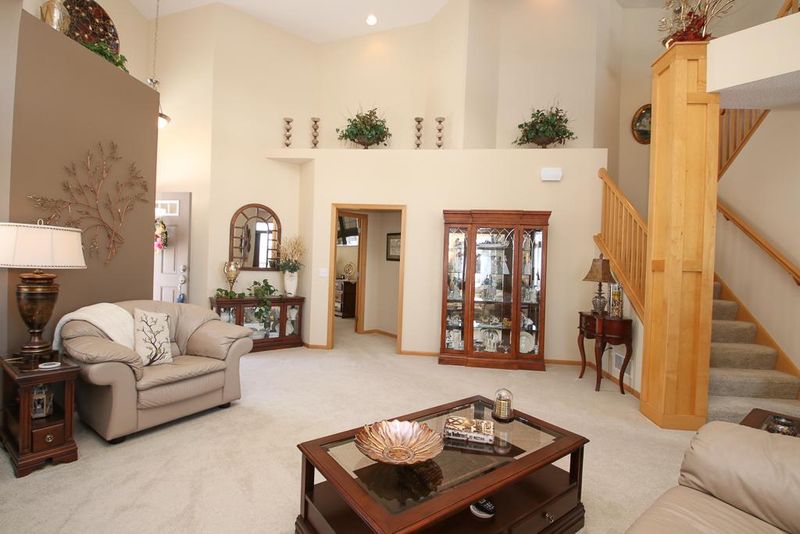 13177 Meadow Ln, Savage, MN 55378