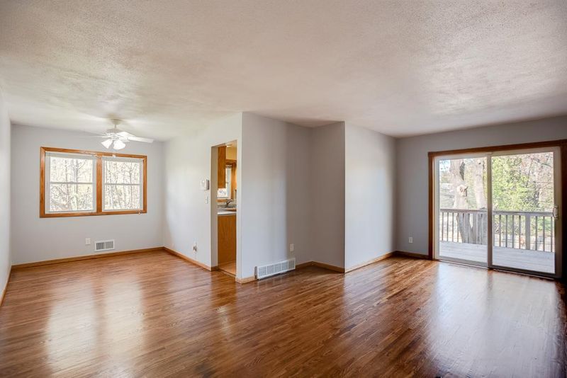 3439 Mcknight Rd N, White Bear Lake, MN 55110