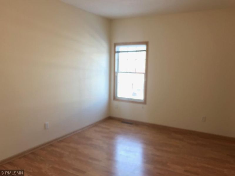 3313 Hazel Trl #B, Woodbury, MN 55129