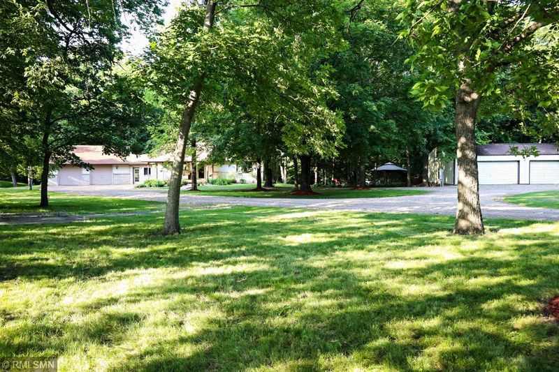 23497 315th Ave, Henderson, MN 56044