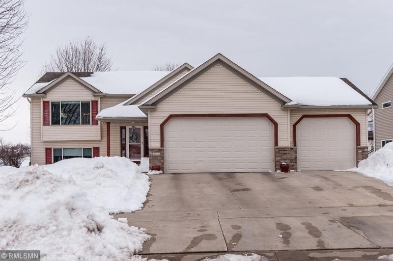 4864 Liverpool Pl NW, Rochester, MN 55901