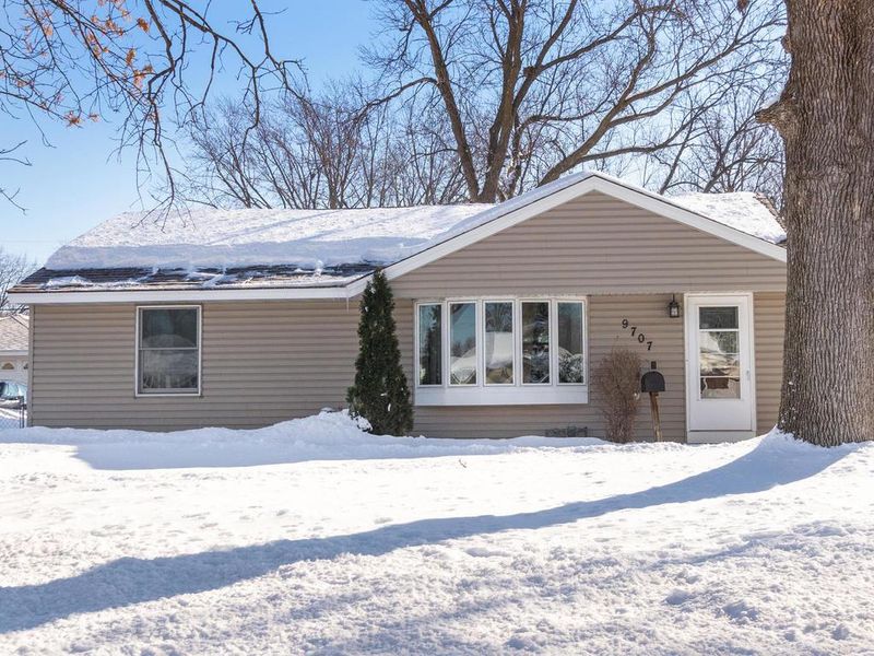 9707 Chicago Ave S, Bloomington, MN 55420