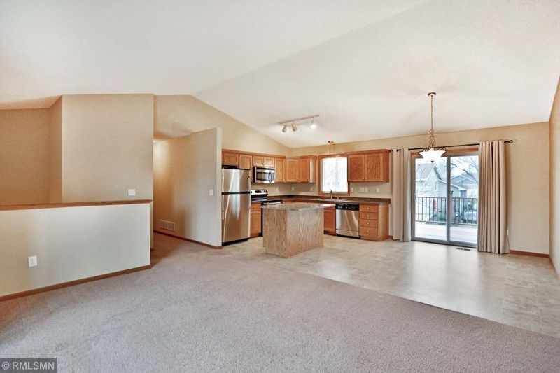 8665 Dunkirk Ct NE, Blaine, MN 55449