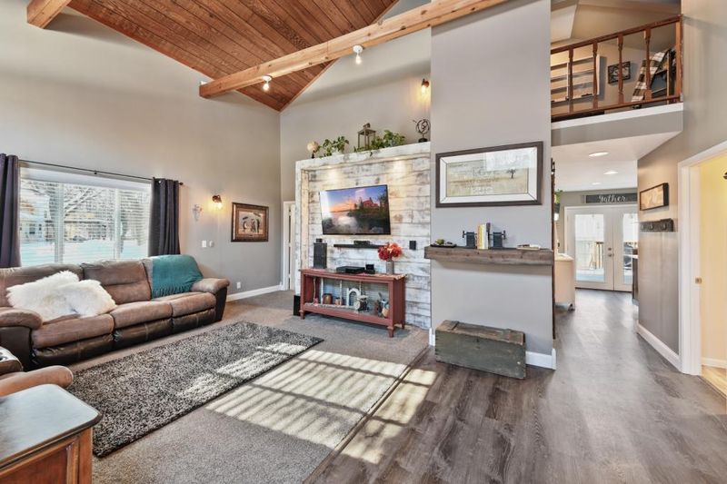 13404 Oakwood Rd, Zimmerman, MN 55398