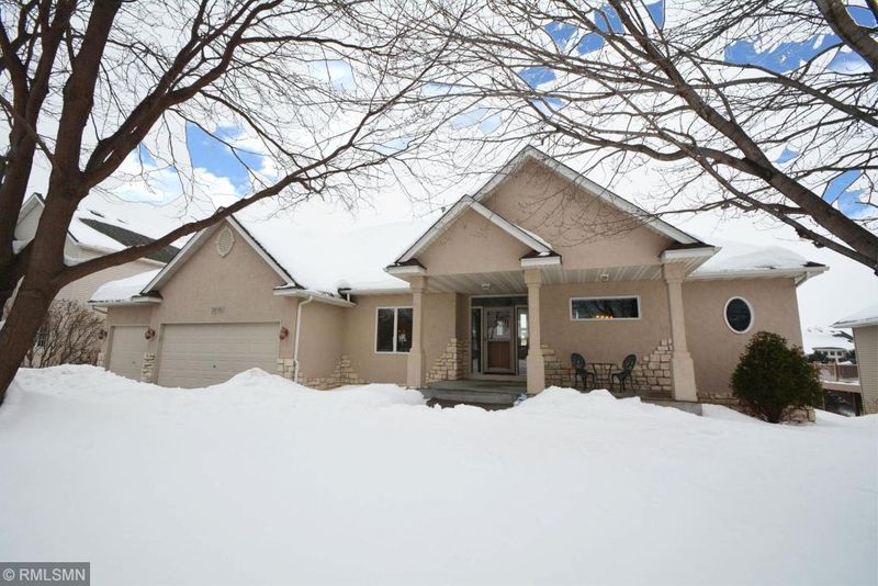 10581 Glen Eagle Pl, Woodbury, MN 55129