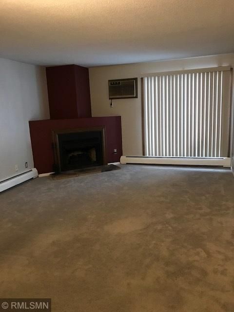 3425 Golfview Dr #101, Eagan, MN 55123
