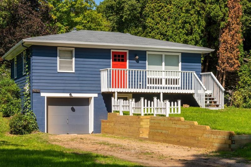 5050 Glendale Rd, Mound, MN 55364
