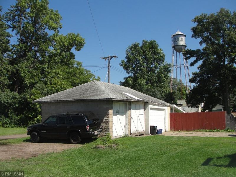 17 E 2nd Ave, Luck, WI 54853