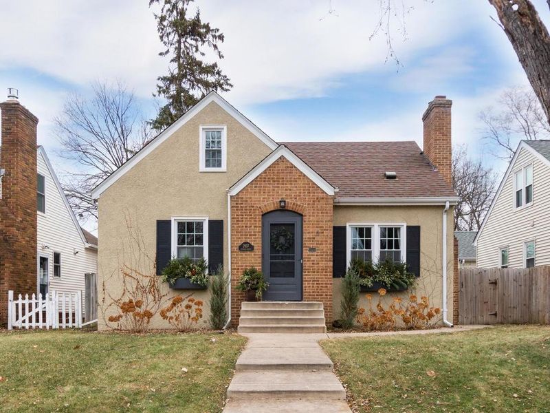 2937 Florida Ave S, Saint Louis Park, MN 55426