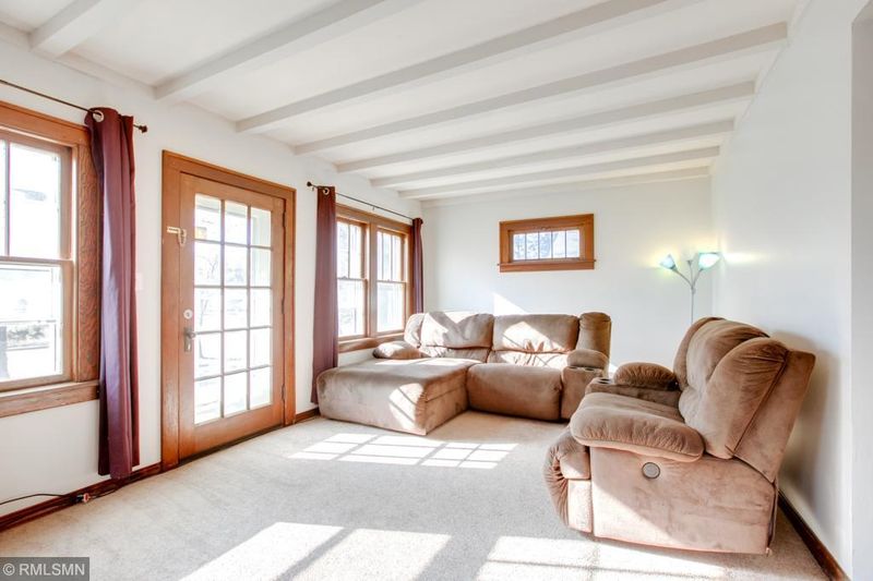 5088 Stewart Ave, White Bear Lake, MN 55110
