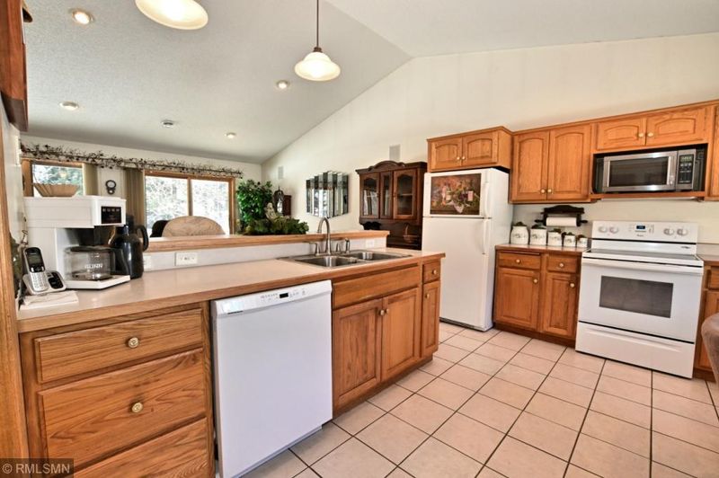 904 SW 3rd Ave, Grand Rapids, MN 55744