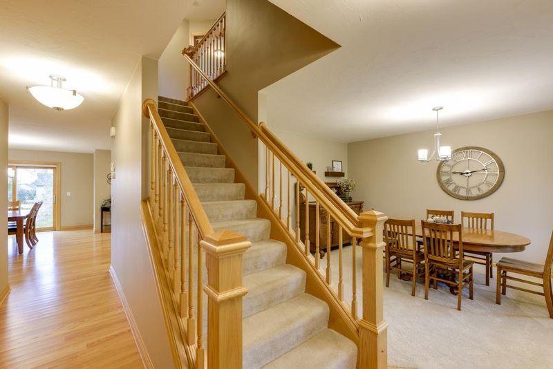 848 Stone Creek Dr, Jordan, MN 55352