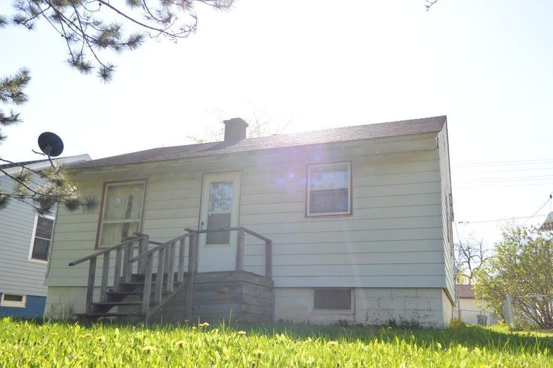 1519 17th Ave E, Hibbing, MN 55746