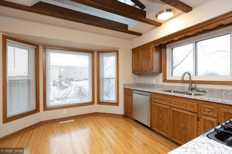 14608 Hayes Rd, Apple Valley, MN 55124