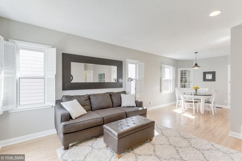 3809 Zenith Ave N, Robbinsdale, MN 55422