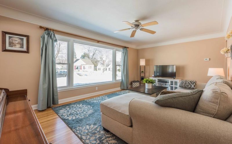 4123 Mildred Pl, Robbinsdale, MN 55422