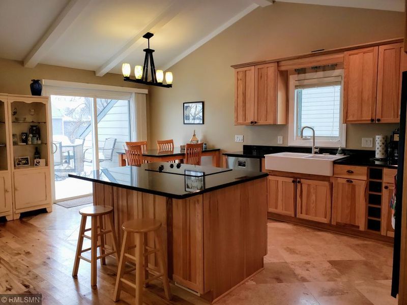 341 E Lake St, Waconia, MN 55387