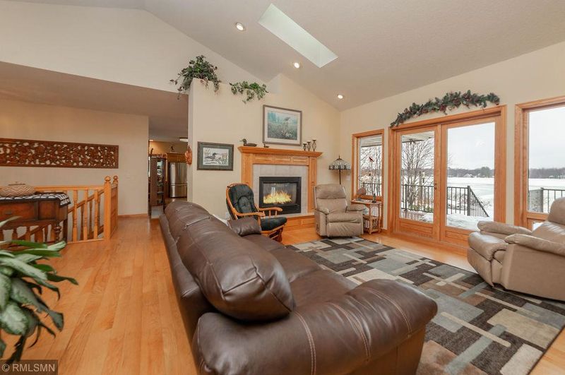 27225 Bayshore Dr, Isanti, MN 55040