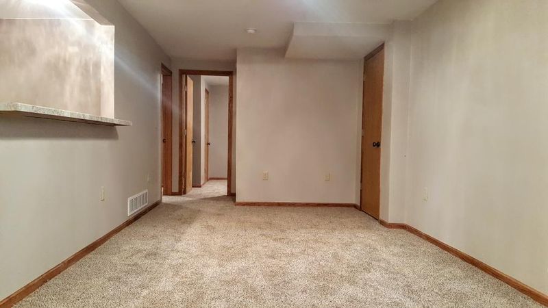 2639 1st Ave E, North Saint Paul, MN 55109
