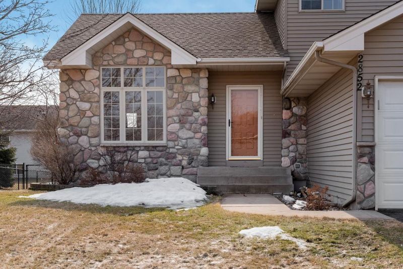 2852 89th Ln NE, Blaine, MN 55449