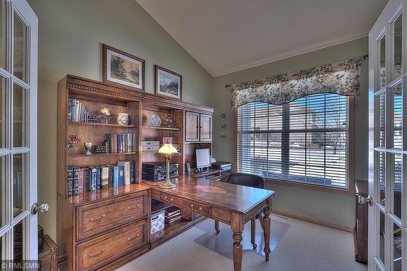 1135 Settlers Ave, Stillwater, MN 55082