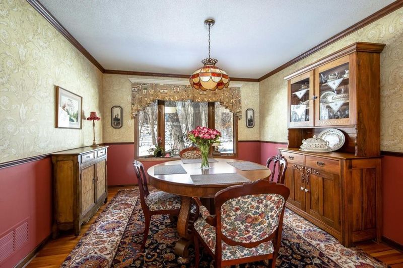 12808 Welcome Ln, Burnsville, MN 55337