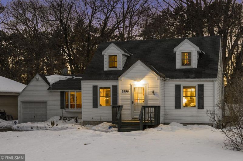 7990 Sunnyside Rd, Mounds View, MN 55112