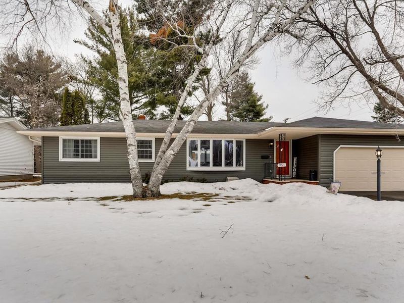 951 Hazel St, River Falls, WI 54022